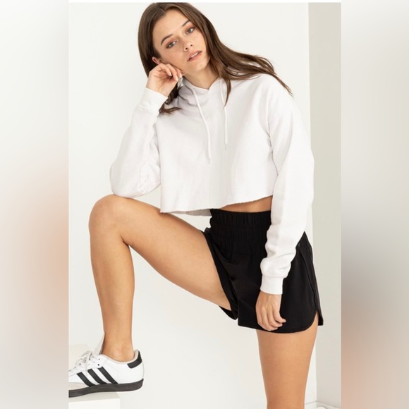 Black Paper Bag Waist Shorts - Picture 4 of 10